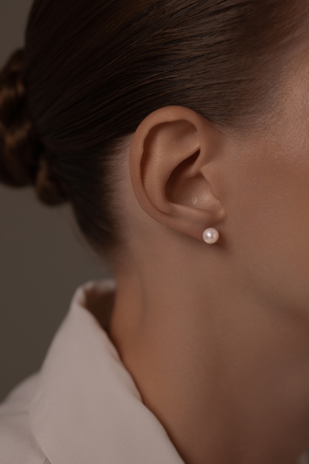 Серьги: Серьги-жакеты Прозрачность с жемчугом можно купить в ювелирном гардеробе MOMNT (Momentsilver), интернет-магазине украшений из серебра. Серебро 925, родий, вставки:куб.цирконий; жемчуг. Артикул 