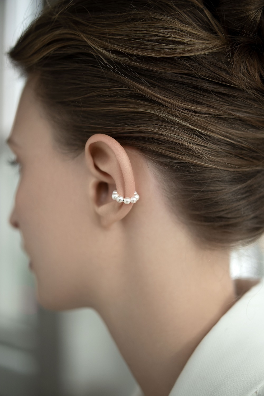 Каффы: Стальной жемчужный кафф можно купить в ювелирном гардеробе MOMNT (Momentsilver), интернет-магазине украшений из серебра. Сталь, искусственный жемчуг. Артикул 