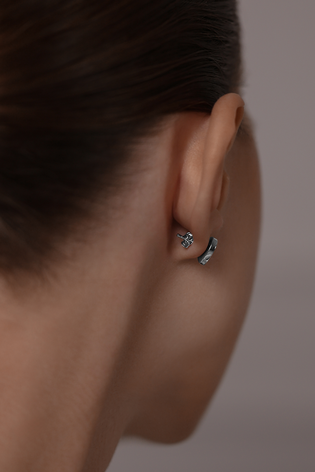 Серьги: Серьги Сердца с розовым перламутром можно купить в ювелирном гардеробе MOMNT (Momentsilver), интернет-магазине украшений из серебра. Серебро 925, родий, вставки:перламутр. Артикул 