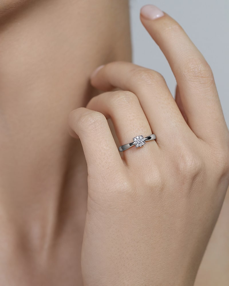 Золотое помолвочное кольцо с бриллиантами 0,14 карат в белом золоте - Ювелирный гардероб EVGENIA MOMENT (Momentsilver). интернет-магазин украшений из серебра