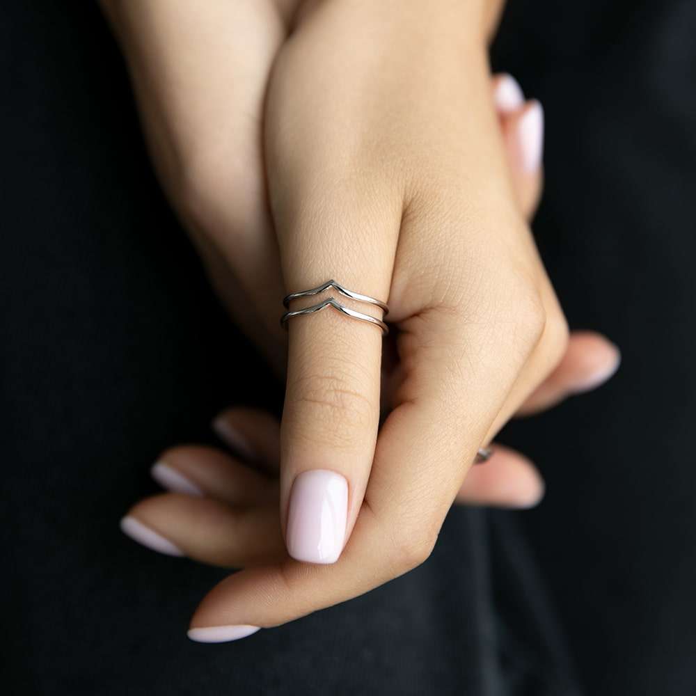 Двойное кольцо V без камней