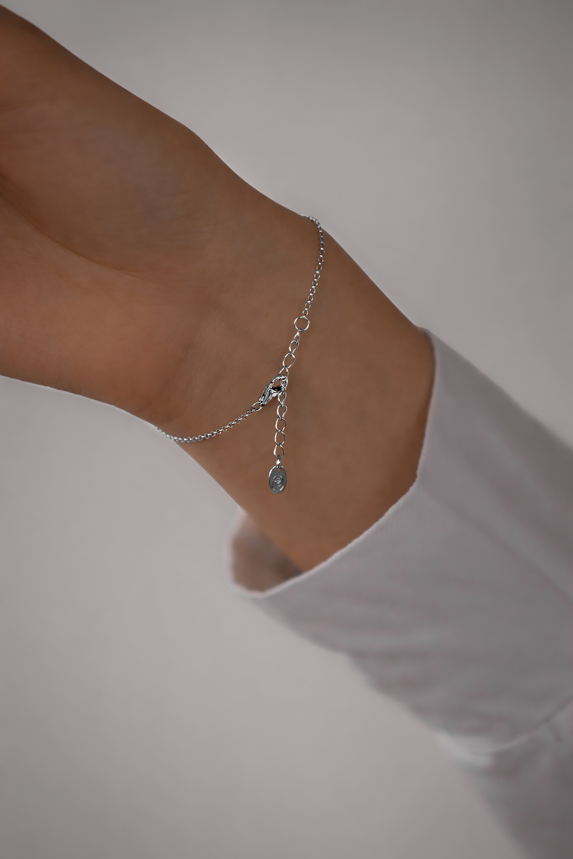 Браслеты: Браслет Рейс за горизонт можно купить в ювелирном гардеробе MOMNT (Momentsilver), интернет-магазине украшений из серебра. Серебро 925, родий.. Артикул 