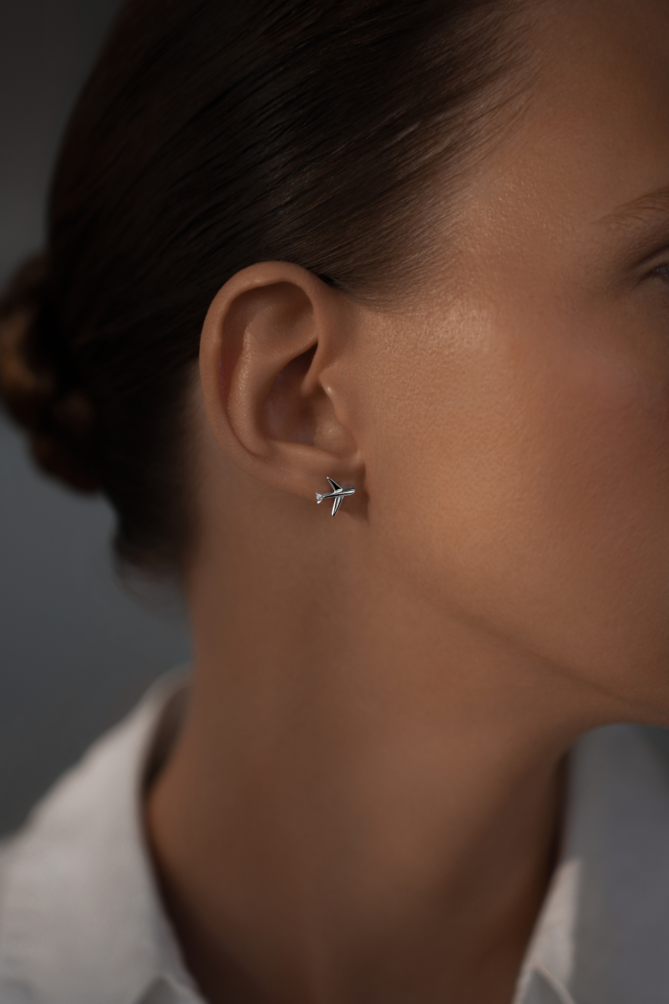 Серьги: Серьги-гвоздики Рейс за горизонт можно купить в ювелирном гардеробе MOMNT (Momentsilver), интернет-магазине украшений из серебра. Серебро 925, родий. Артикул 