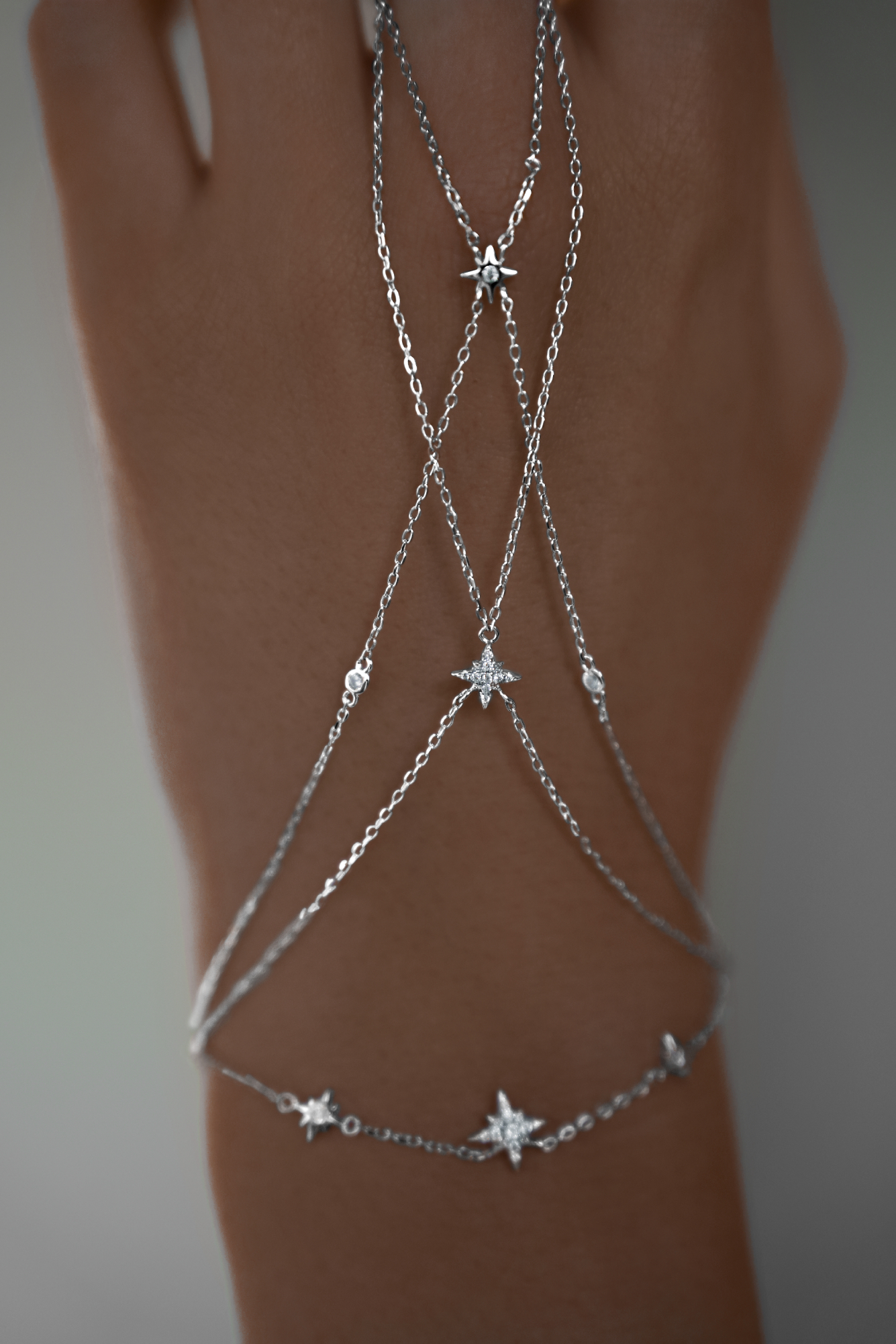 Браслеты: Браслет на кисть Полярная звезда экстра можно купить в ювелирном гардеробе MOMNT (Momentsilver), интернет-магазине украшений из серебра. Серебро 925, родий.. Артикул 