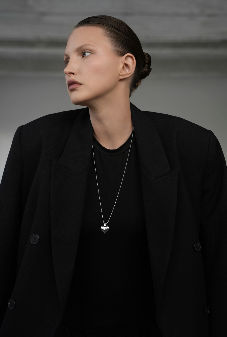 Колье: Колье Раздутые чувства на цепи "перлина" можно купить в ювелирном гардеробе MOMNT (Momentsilver), интернет-магазине украшений из серебра. Серебро 925, родий. Артикул 