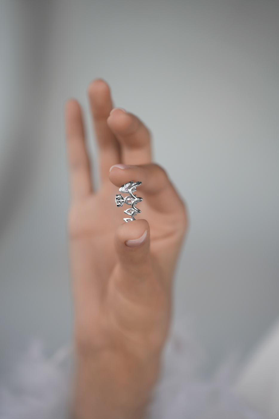 Серьги: Серьги Джадис можно купить в ювелирном гардеробе MOMNT (Momentsilver), интернет-магазине украшений из серебра. Серебро 925, родий. Артикул 