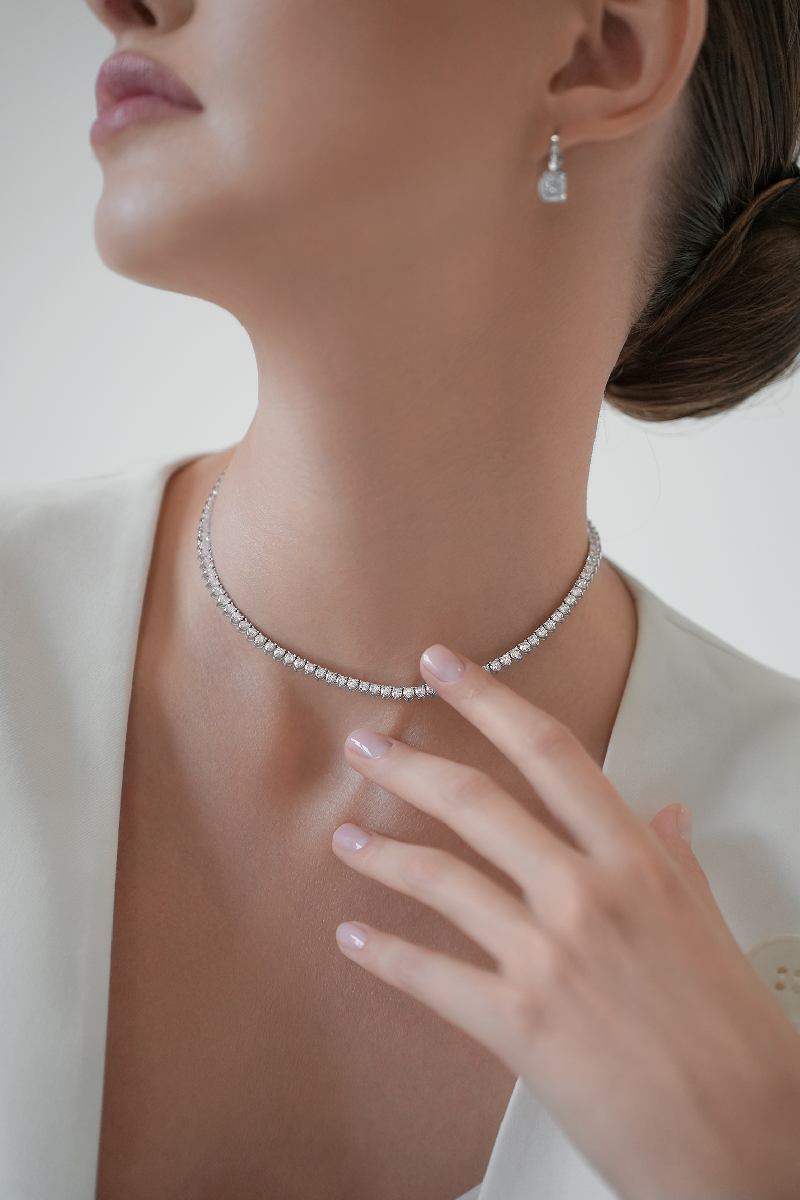 Колье: Теннисное колье можно купить в ювелирном гардеробе MOMNT (Momentsilver), интернет-магазине украшений из серебра. Серебро 925, родий, вставки:куб.цирконий. Артикул 