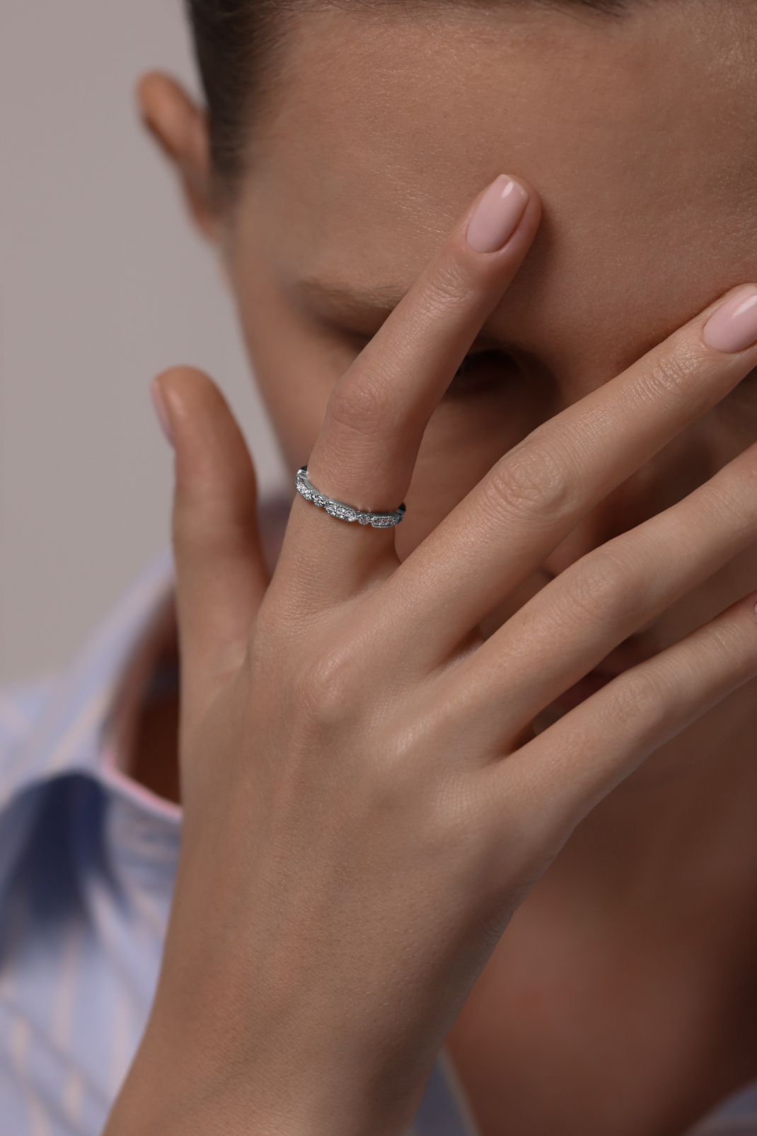 Кольца: Кольцо Азбука Морзе можно купить в ювелирном гардеробе MOMNT (Momentsilver), интернет-магазине украшений из серебра. Серебро 925, родий.Вставки: куб.цирконий. Артикул 