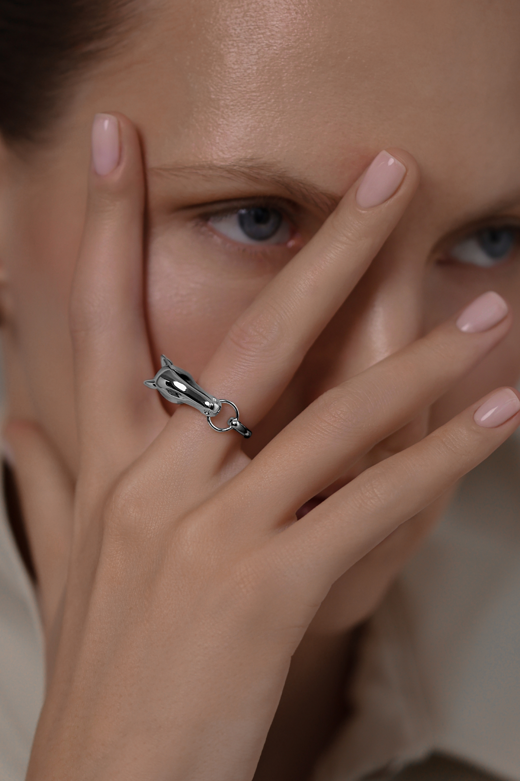 Кольца: Кольцо Cheval можно купить в ювелирном гардеробе MOMNT (Momentsilver), интернет-магазине украшений из серебра. Серебро 925,родий. . Артикул 