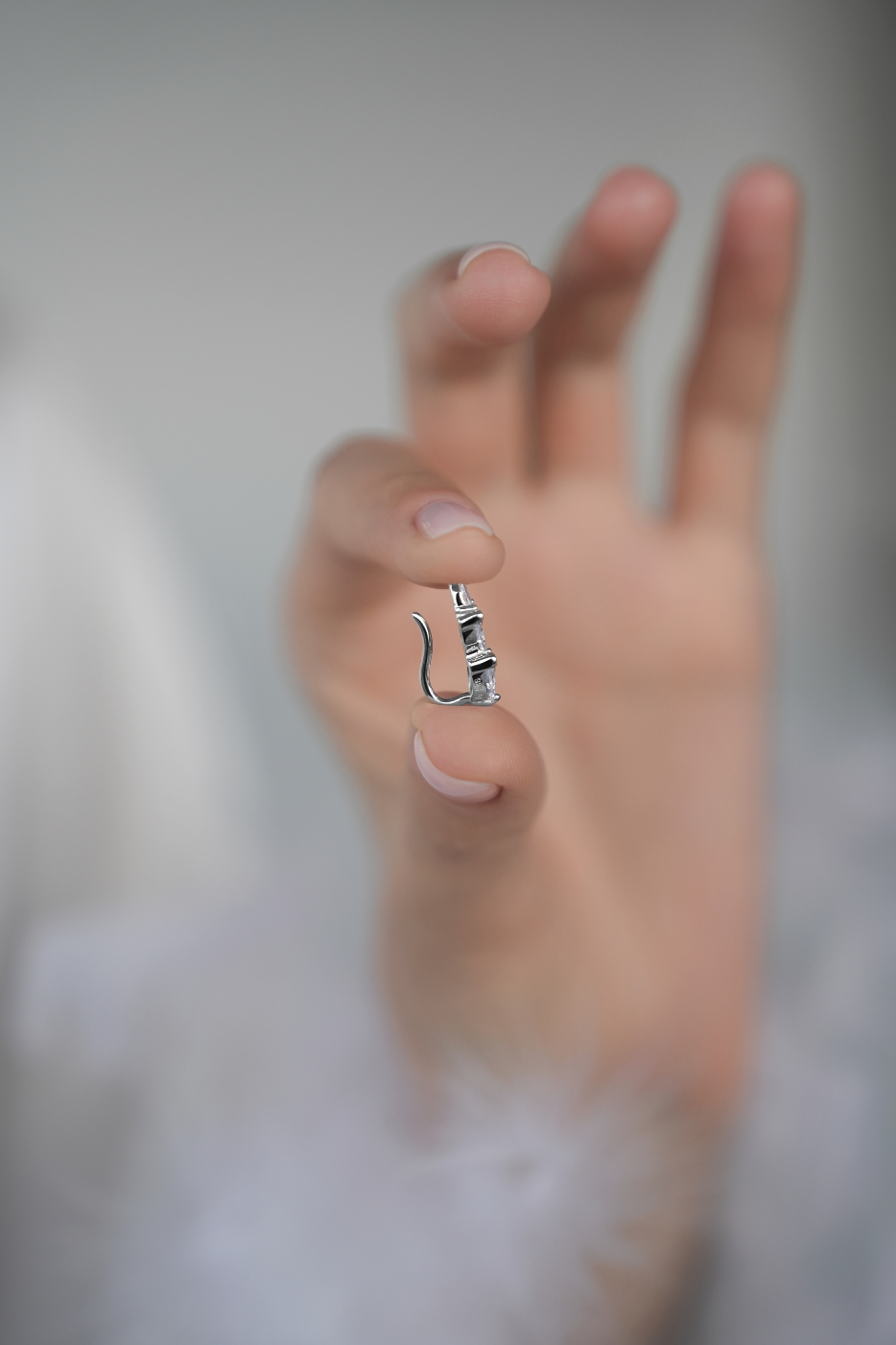 Каффы: Каффы Иней можно купить в ювелирном гардеробе MOMNT (Momentsilver), интернет-магазине украшений из серебра. Серебро 925, родий. Артикул 