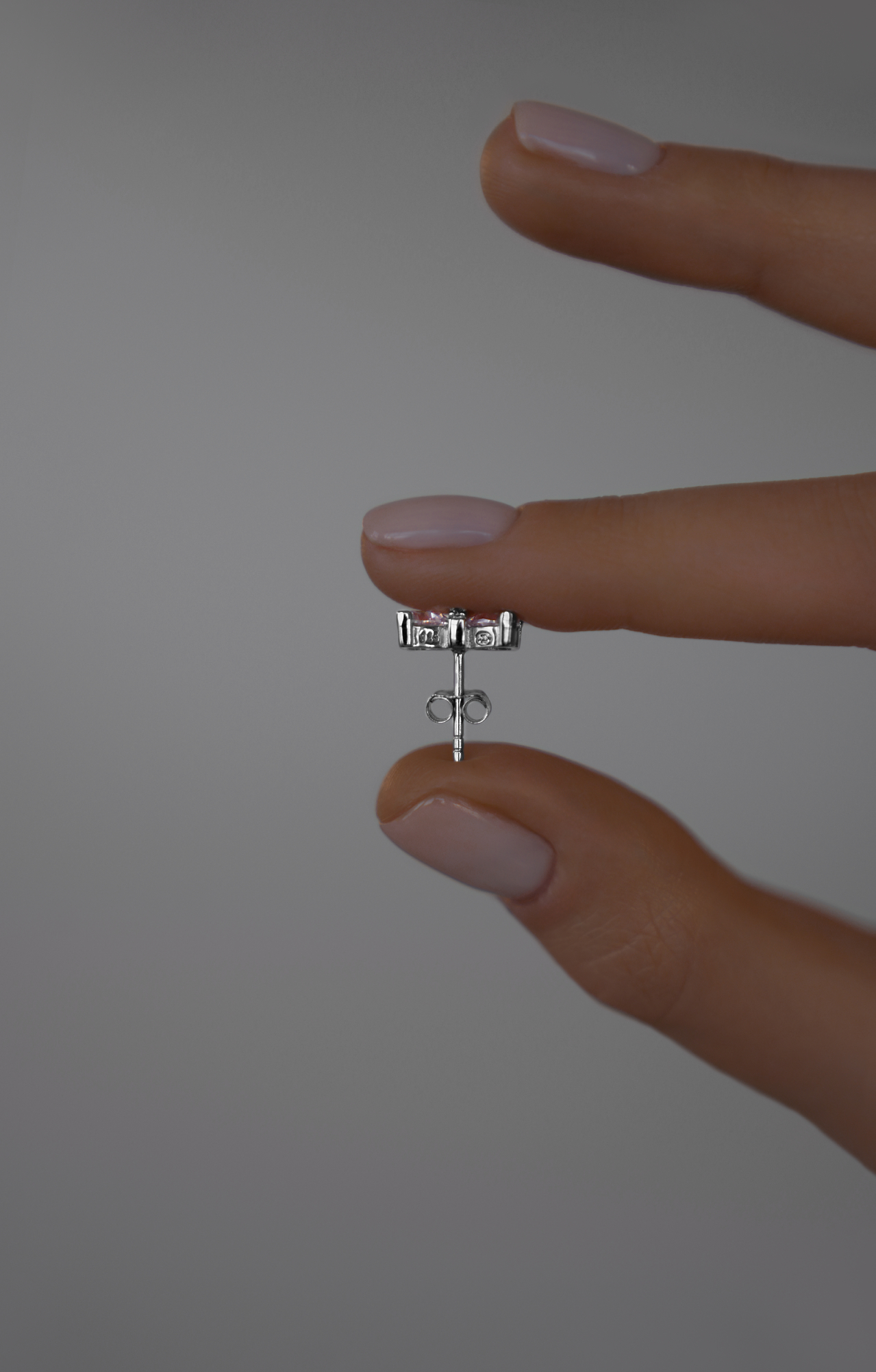 Серьги: Серьги-гвоздики Розовые бантики можно купить в ювелирном гардеробе MOMNT (Momentsilver), интернет-магазине украшений из серебра. Серебро 925, родий. Артикул 