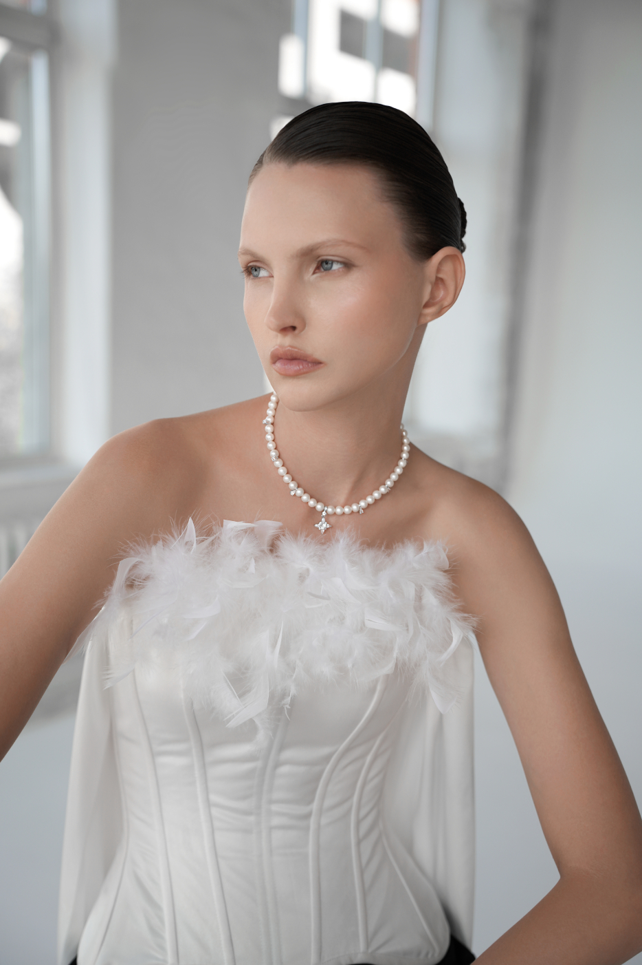 Колье: Колье-чокер из натурального жемчуга Мария-Антуанетта можно купить в ювелирном гардеробе MOMNT (Momentsilver), интернет-магазине украшений из серебра. Серебро 925, родий, фианиты, жемчуг . Артикул 