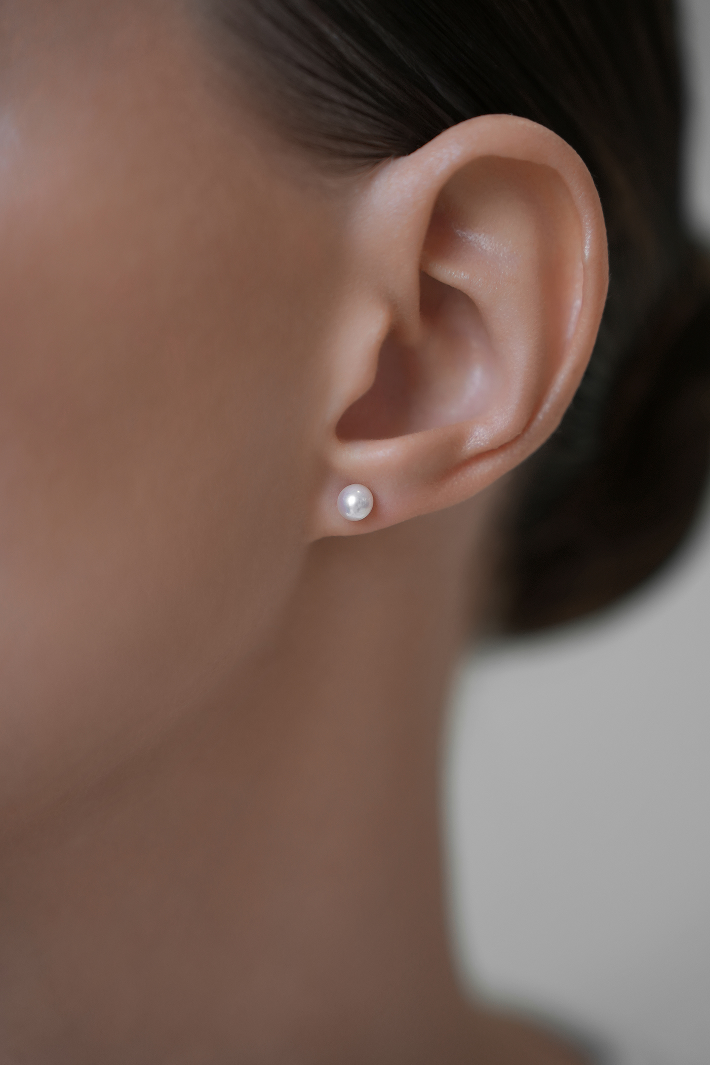 Серьги: Жемчужные гвоздики можно купить в ювелирном гардеробе MOMNT (Momentsilver), интернет-магазине украшений из серебра. серебро 925 пробы, жемчуг. . Артикул 