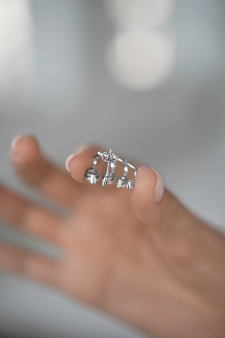 Серьги: Серьги Джадис можно купить в ювелирном гардеробе MOMNT (Momentsilver), интернет-магазине украшений из серебра. Серебро 925, родий. Артикул 