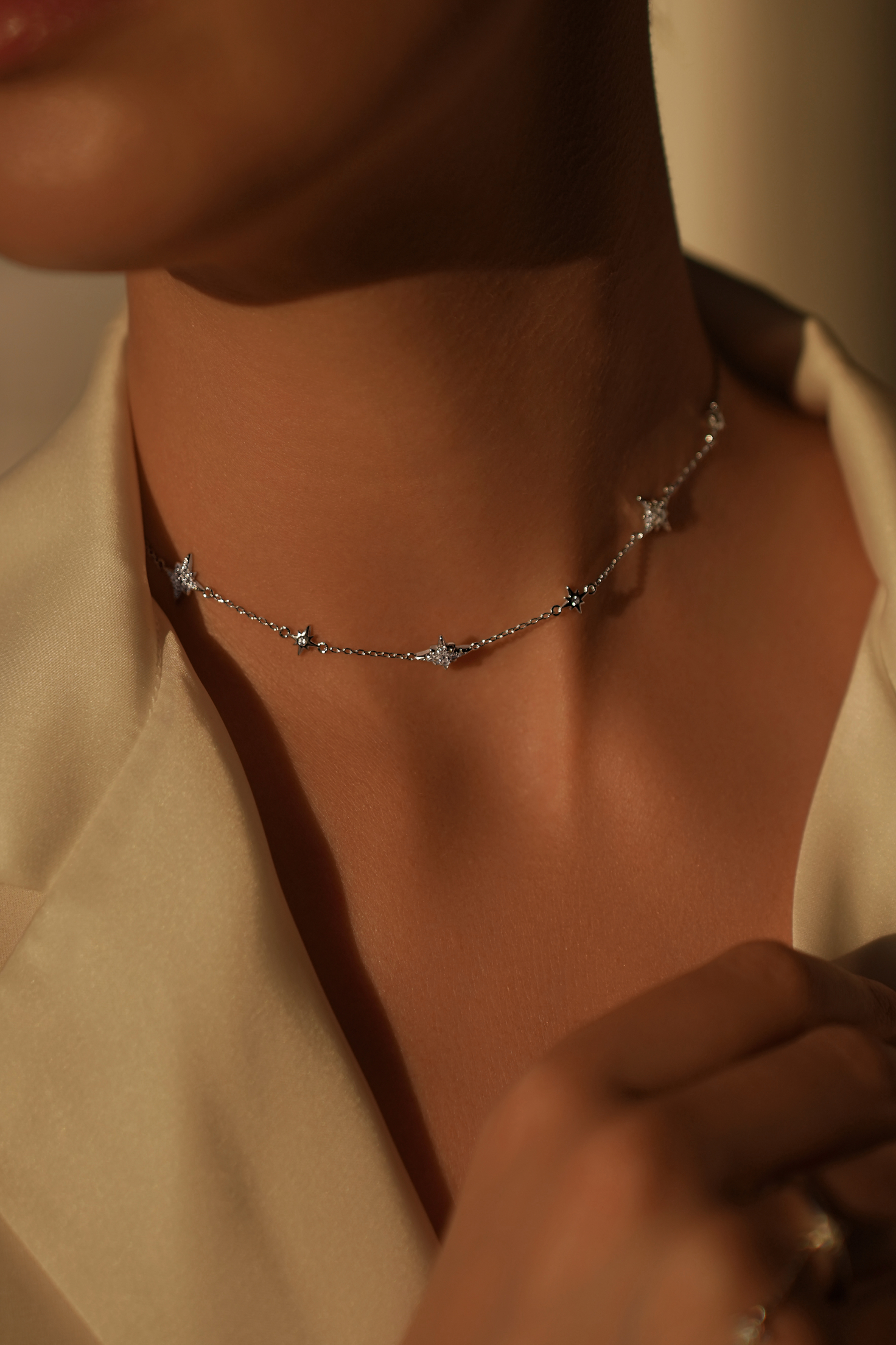 Колье: Колье Северное сияние можно купить в ювелирном гардеробе MOMNT (Momentsilver), интернет-магазине украшений из серебра. Серебро 925, родий. . Артикул 