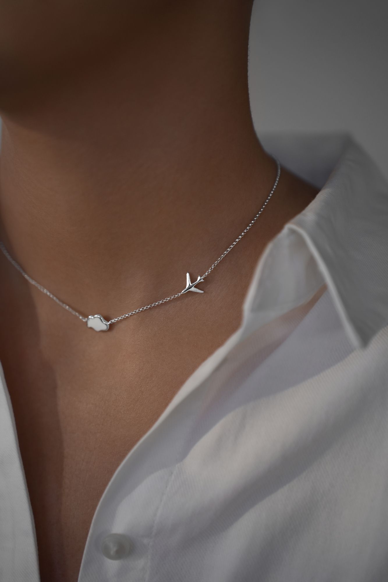 Колье: Колье Рейс за горизонт можно купить в ювелирном гардеробе MOMNT (Momentsilver), интернет-магазине украшений из серебра. Серебро 925, родий. . Артикул 