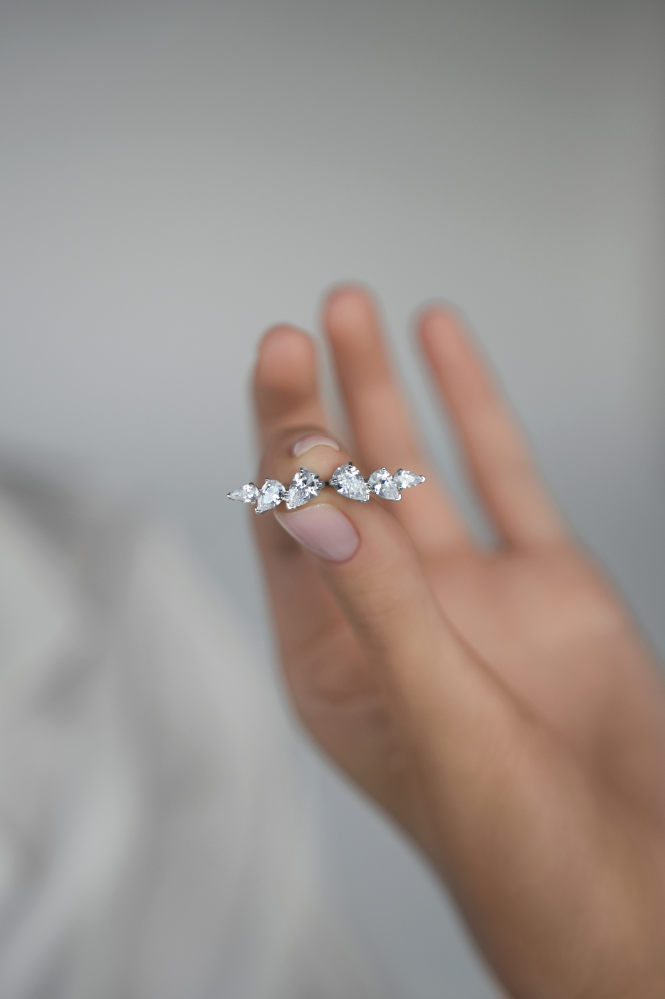 Каффы: Каффы Иней можно купить в ювелирном гардеробе MOMNT (Momentsilver), интернет-магазине украшений из серебра. Серебро 925, родий. Артикул 