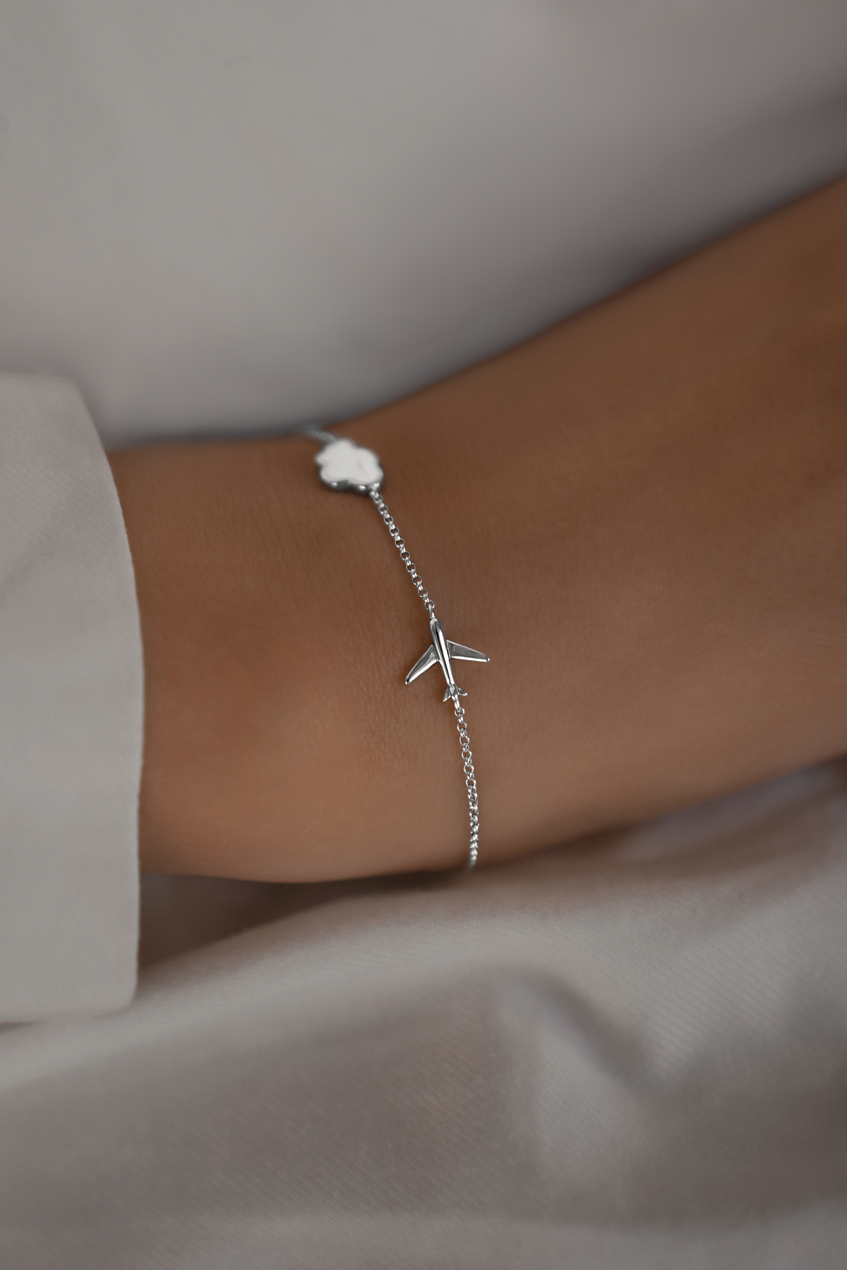 Браслеты: Браслет Рейс за горизонт можно купить в ювелирном гардеробе MOMNT (Momentsilver), интернет-магазине украшений из серебра. Серебро 925, родий.. Артикул 