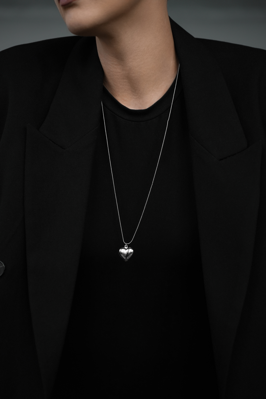 Колье: Колье Раздутые чувства на цепи "перлина" можно купить в ювелирном гардеробе MOMNT (Momentsilver), интернет-магазине украшений из серебра. Серебро 925, родий. Артикул 