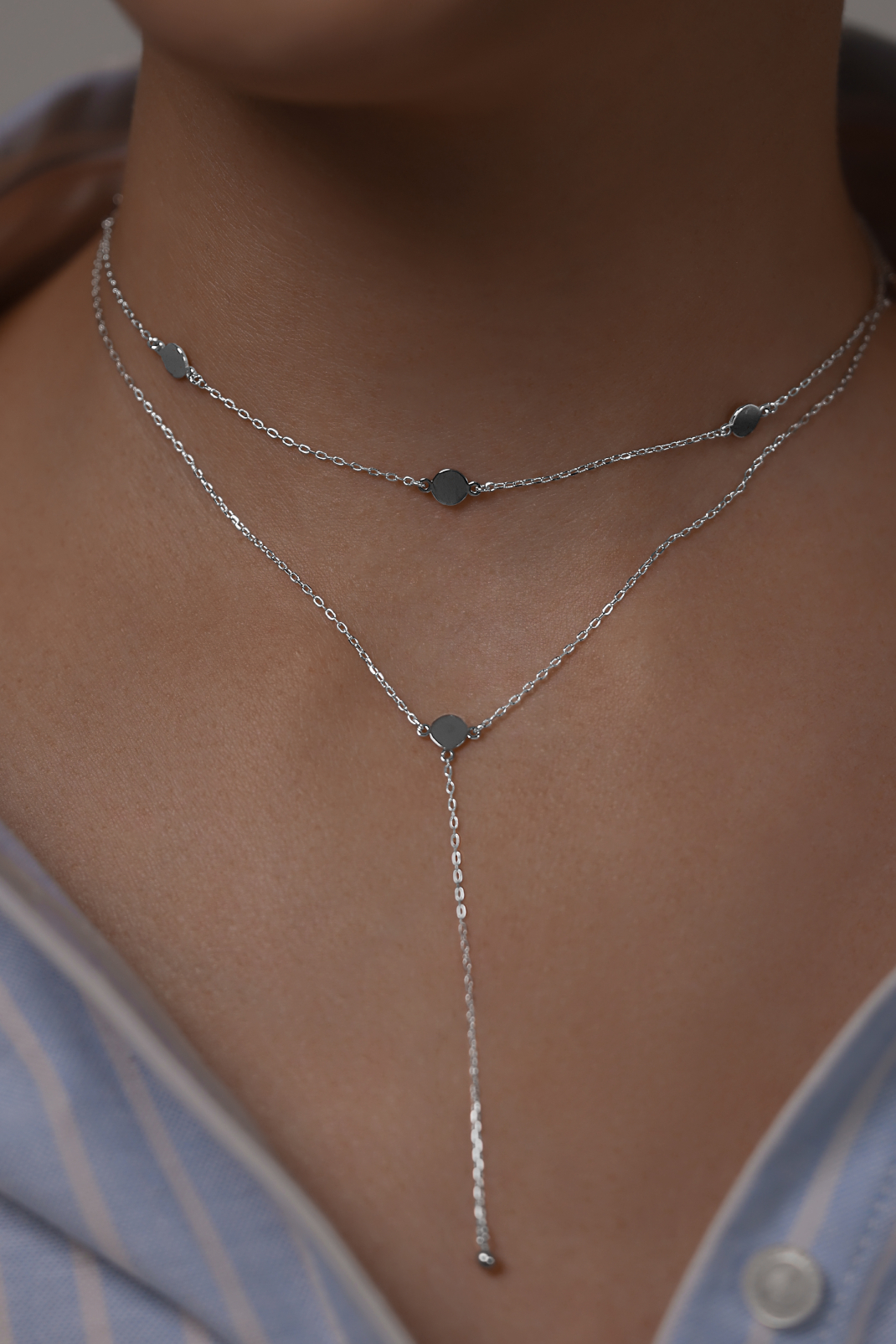 Колье: Двойное колье-галстук Монеты можно купить в ювелирном гардеробе MOMNT (Momentsilver), интернет-магазине украшений из серебра. Серебро 925, родий. Артикул 