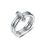 Кольца: Кольцо Притяжение можно купить в ювелирном гардеробе MOMNT (Momentsilver), интернет-магазине украшений из серебра. Серебро 925, родий. Артикул 